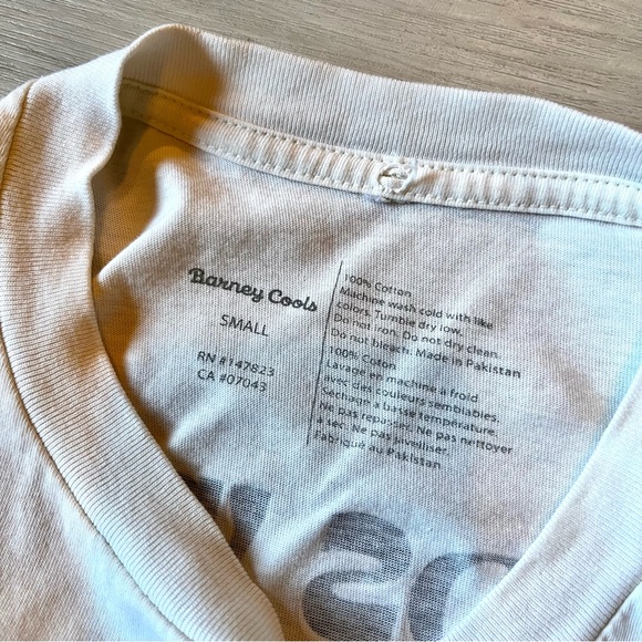 Barney Cools Unisex Friends in High Places Tee in Sand Size S Johnny Depp - Picture 4 of 6